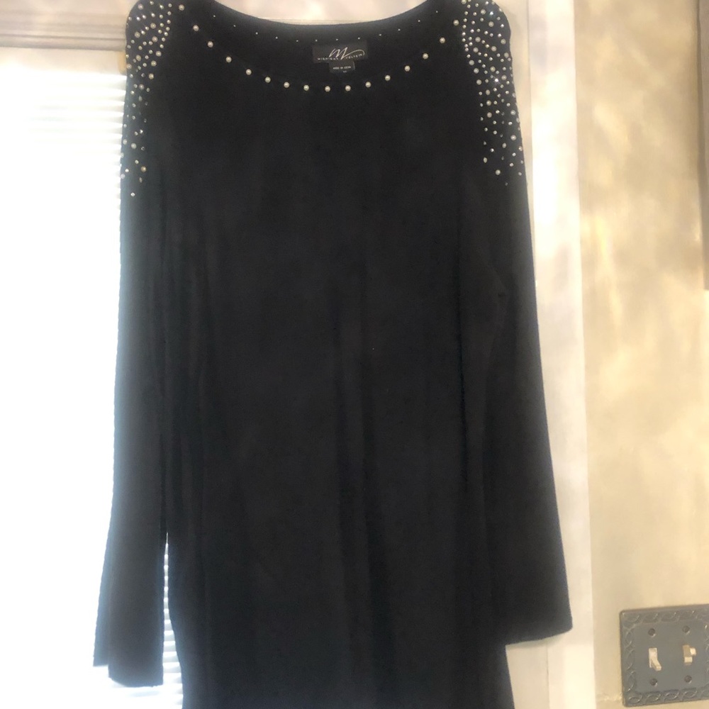 Black tunic sweater